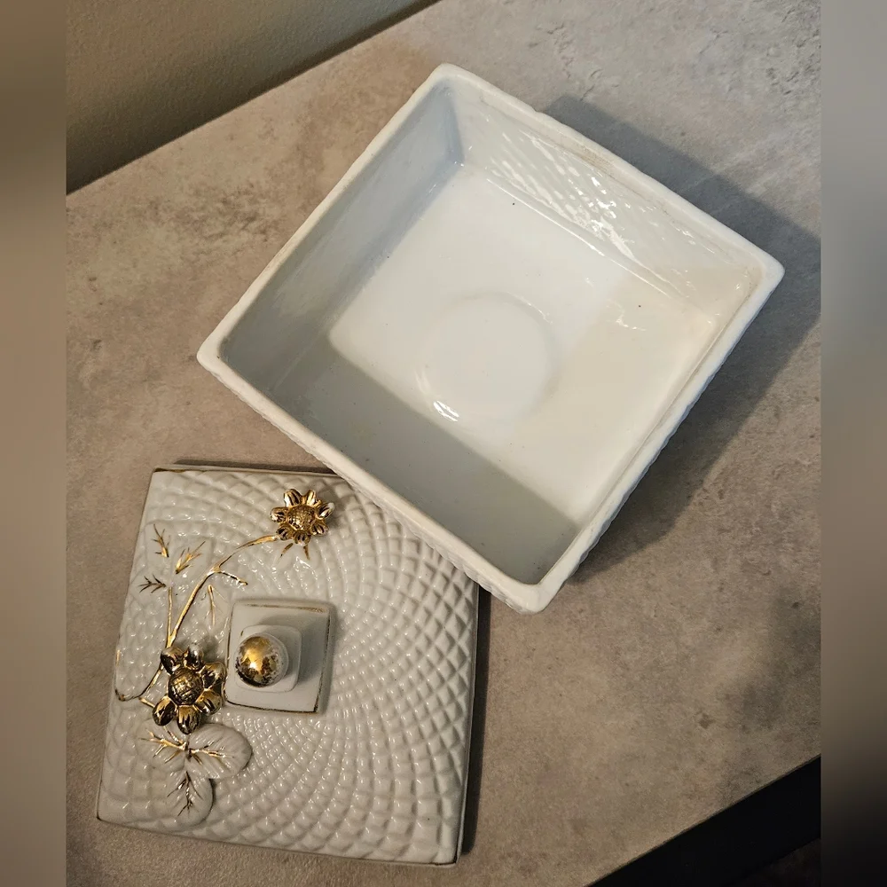 Tilso, Japan Handpainted Dresser Dish With Lid White Gold Vintage Trinket Box